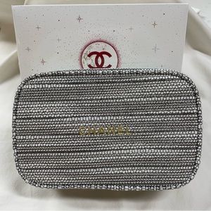 CHANEL Holiday 2022 Gift Set Bag Tweed Gray and Gold. Bag only + Chanel Gift Bag